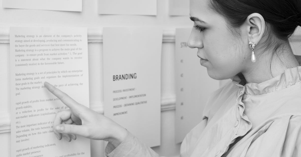 AI analyzing startup ad ideas for validation